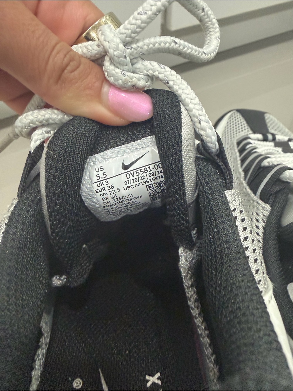 Nike Black and White Mesh Air Max Sneakers - Picture 7 of 11